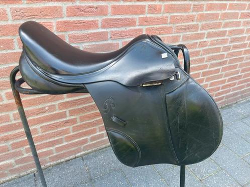 Rossner springzadel 18 inch medium wijde boom, Dieren en Toebehoren, Paarden en Pony's | Zadels, Zo goed als nieuw, Springen, Ophalen of Verzenden