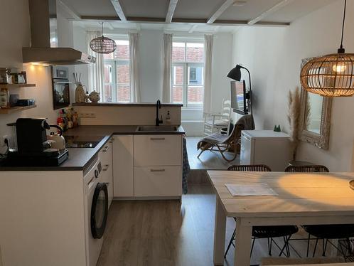 Tijdelijk te huur: volledig gemeubileerd appartement, Huizen en Kamers, Kamers te huur, Deventer