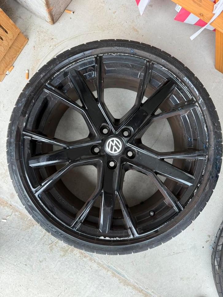 Velgen 19 inch GMP gunner Black golf Vll ,bmw audi mercedes, Auto-onderdelen, Banden en Velgen, Banden en Velgen, Zomerbanden