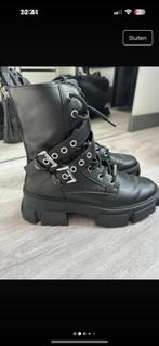 Steve Madden Boots Maat 39, Zwart, Lage of Enkellaarzen, Ophalen of Verzenden, Zo goed als nieuw