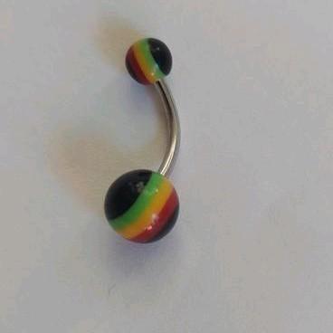 Ongebruikte wenkbrauw piercing reggae zwart +kleur balletjes, Sieraden, Tassen en Uiterlijk, Piercings, Zo goed als nieuw, Oor- of Traguspiercing