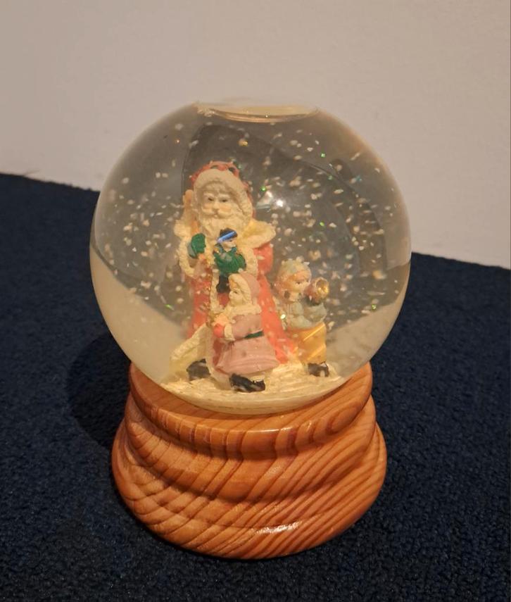 Snowglobe kerst vintage met muziek, Diversen, Kerst, Zo goed als nieuw, Ophalen of Verzenden