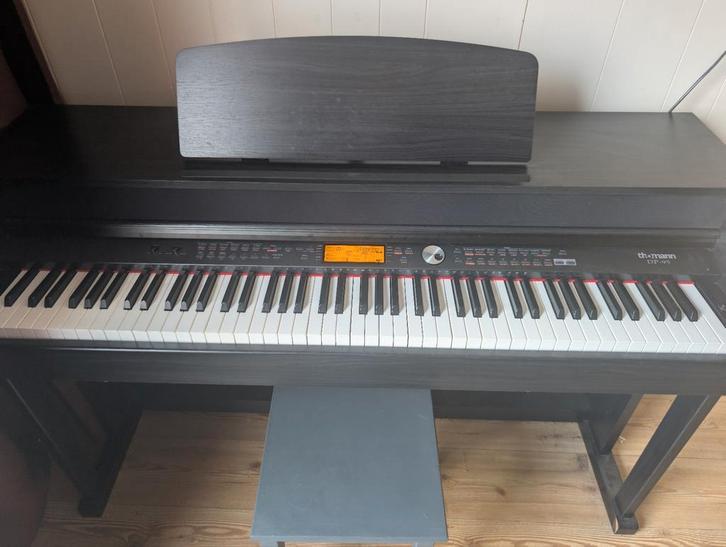 Thomann E- Piano DP 95 B with chair, Muziek en Instrumenten, Piano's, Zo goed als nieuw, Zwart, Ophalen