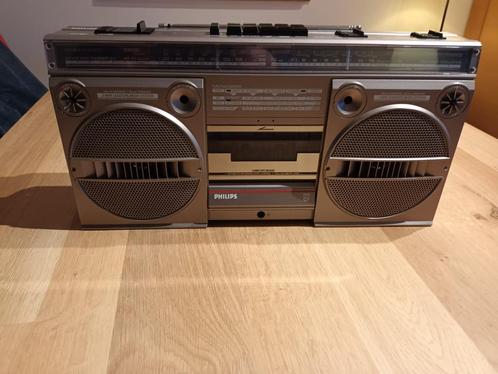 TOPSTAAT PHILIPS 4BANDS RADIO/CASS.RECORDER D8134, Audio, Tv en Foto, Radio's, Zo goed als nieuw, Wereldontvanger, Ophalen of Verzenden