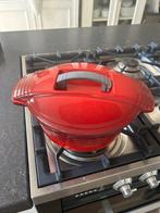 Le Creuset Futura 1970 Jean Louis Barault rood izgst, Huis en Inrichting, Keuken | Potten en Pannen, Gebruikt, Gietijzer, Ophalen of Verzenden