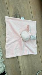 Roze bambino konijn knuffeldoekje kruidvat, Ophalen of Verzenden, Nieuw, Konijn