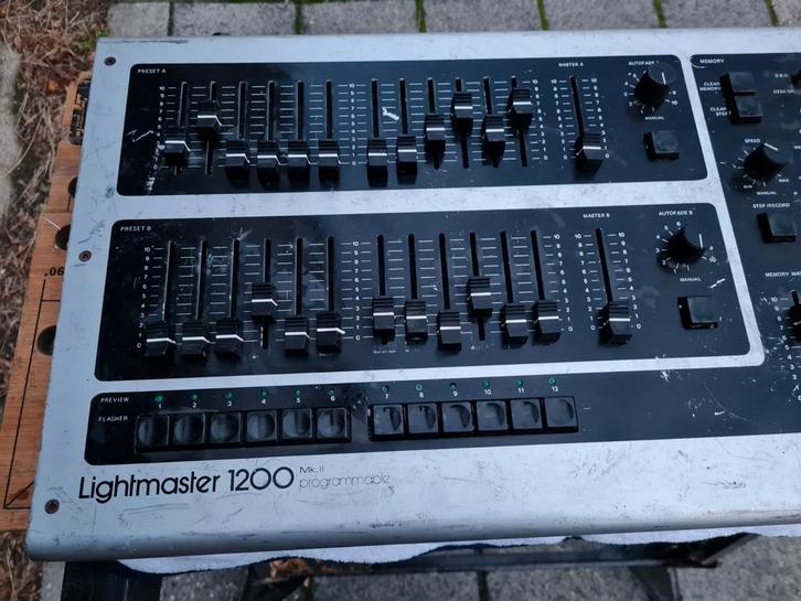 Lightmaster 1200 Mk II – professionele lichttafel / DMX, Muziek en Instrumenten, Mengpanelen, Gebruikt, 20 kanalen of meer, Microfooningang