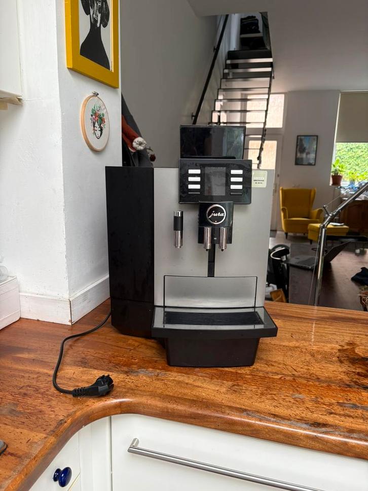 Jura X6 Inox Dark - koffiemachine, Witgoed en Apparatuur, Koffiezetapparaten, Zo goed als nieuw, Koffiebonen, Koffiemachine, 10 kopjes of meer