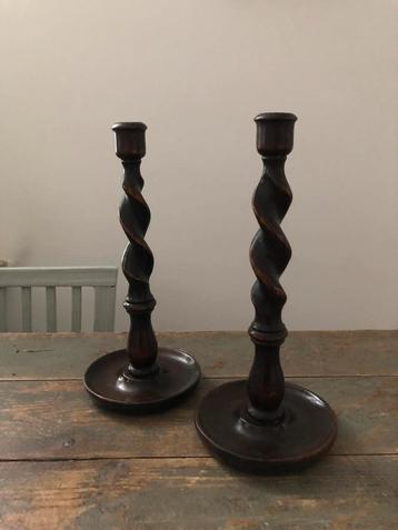ANTIEKE ENGELSE KANDELAARS HOUT BARLEY TWIST 2 STUKS beschikbaar voor biedingen