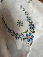 Brocante landelijk tafelkleed vergeet mij niet bloemen, Antiek en Kunst, Ophalen of Verzenden