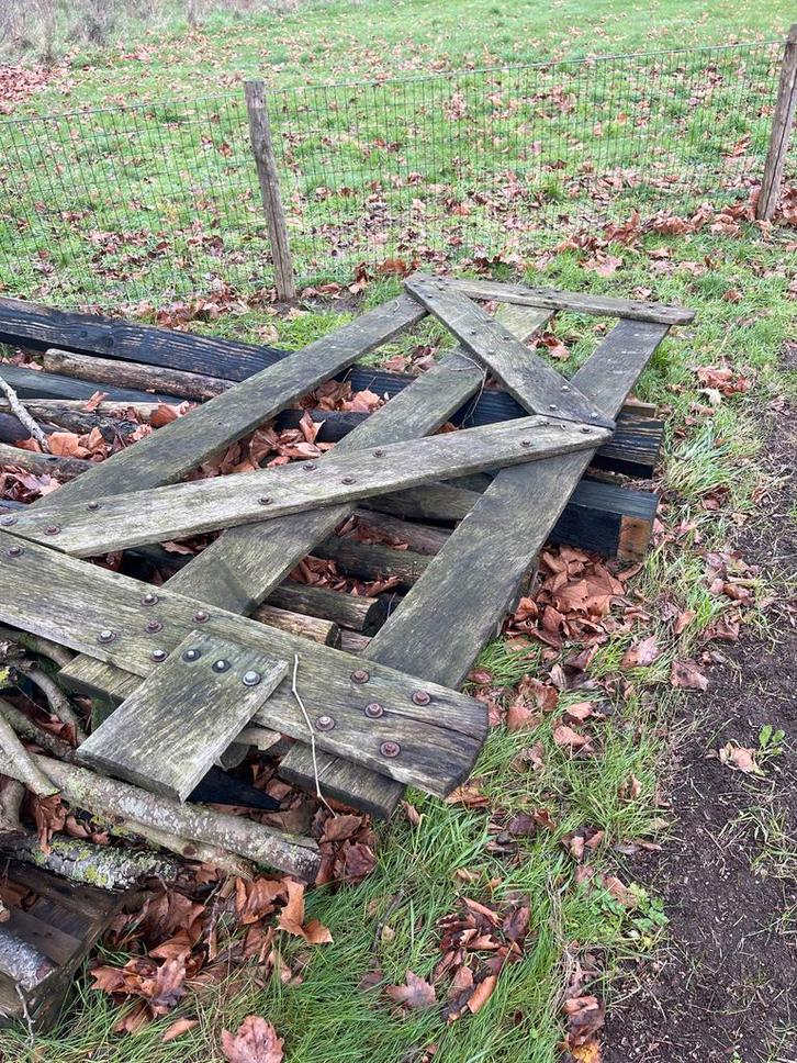 Eikenhouten landhek met Douglas palen, Tuin en Terras, Tuinhekken en Hekwerk, Gebruikt, Tuinhek, Hout, Met poort, Ophalen