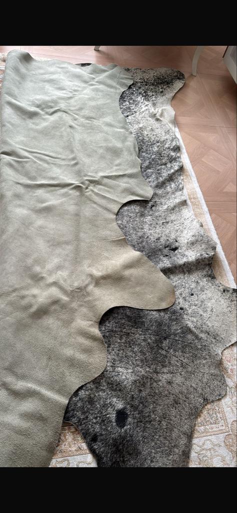 Koehuid Kleed Grijs/Zwart/Wit 170x220cm, Huis en Inrichting, Stoffering | Tapijten en Kleden, Zo goed als nieuw, 150 tot 200 cm