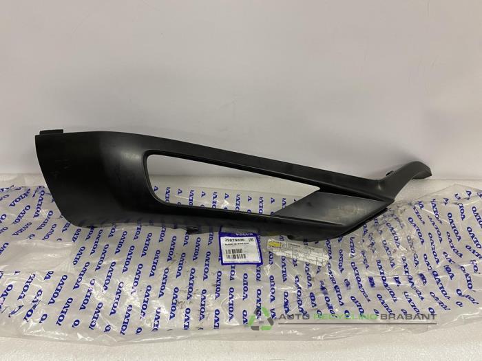 Spoiler voorbumper van een Volvo XC90, Gebruikt, -, -, Ophalen of Verzenden