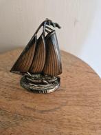 Vintage tinnen Zeilboot Beeldje, Ophalen of Verzenden, Gebruikt, Metaal, Overige typen