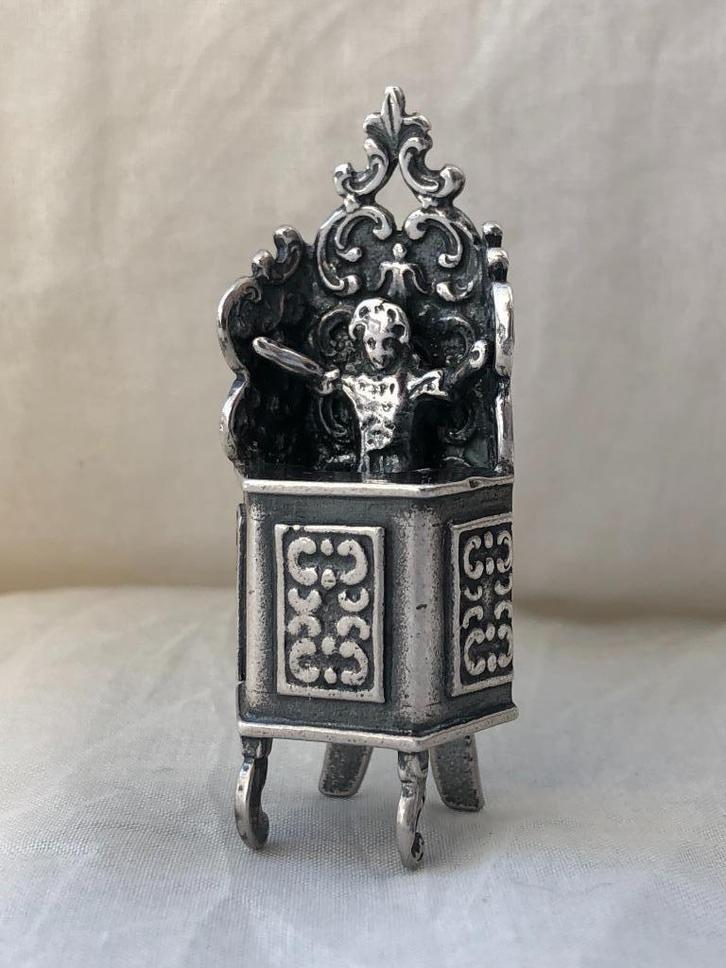 Zilveren miniatuur kinderstoel/kakstoel, J. van Waveren, Antiek en Kunst, Antiek | Goud en Zilver, Zilver, Verzenden