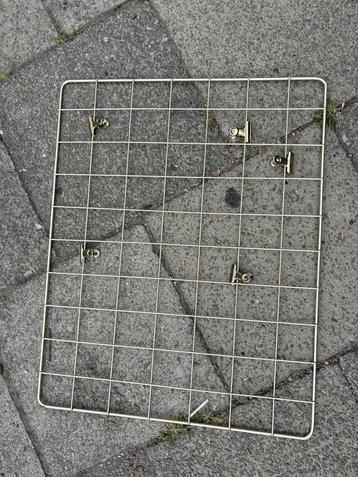 Decoratief rek voor aan de wand beschikbaar voor biedingen