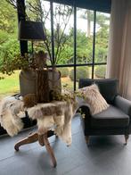 Landelijke oude wijntafel Peeperkorn., Huis en Inrichting, Ophalen, 50 tot 75 cm, Rond, Landelijk klassiek