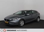 Volvo V40 2.0 T2 Inscription | Navigatie | Cruise | Stoelver, Voorwielaandrijving, 65 €/maand, Gebruikt, Euro 6