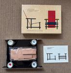 Gerrit Rietveld rood blauwe leunstoel schaal 1:6 miniatuur, Ophalen of Verzenden