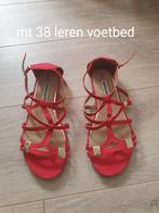 Rode sandalen met gouden accenten * mt 38 *, Ophalen of Verzenden, Zo goed als nieuw, Rood, Sandalen of Muiltjes