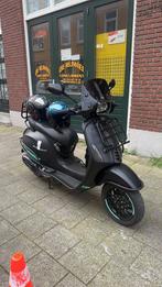 Vespa sprint 2021 full option E5 lage km, Maximaal 45 km/u, 50 cc, Zo goed als nieuw, Ophalen