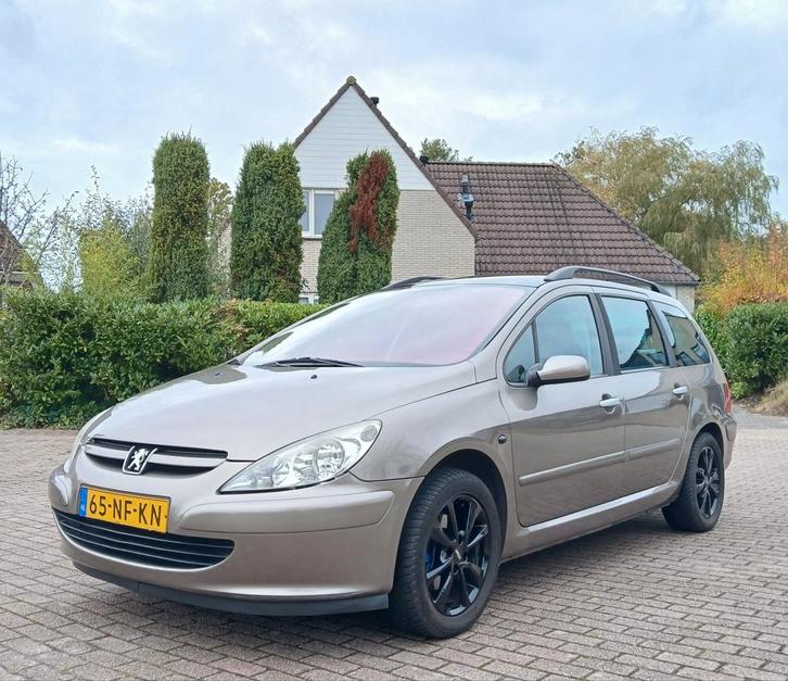 Peugeot 307 1.6 16V SW (APK 30-04-2026), Auto's, Peugeot, Bedrijf, ABS, Airbags, Airconditioning, Bluetooth, Boordcomputer, Centrale vergrendeling