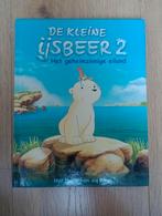 Boek: De Kleine IJsbeer 2 - Het geheimzinnige eiland, Boeken, Ophalen of Verzenden, Gelezen, Hans de Beer, Fictie algemeen