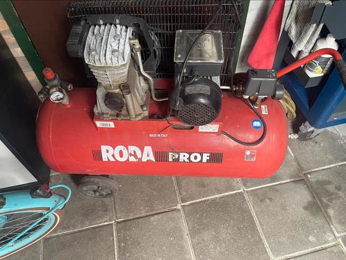 Dari Roda 2C Prof. compressor 230V 9.0 Bar 245L/Min., Doe-het-zelf en Verbouw, Compressors, Gebruikt, 6 tot 10 bar, 100 liter of meer