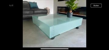 Helderr Design tafels €25,-/ st beschikbaar voor biedingen