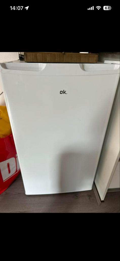 OK. Vriezer - Compact en Betrouwbaar, Witgoed en Apparatuur, Vriezers en Diepvrieskisten, Zo goed als nieuw, Vrijstaand, Vrieskast