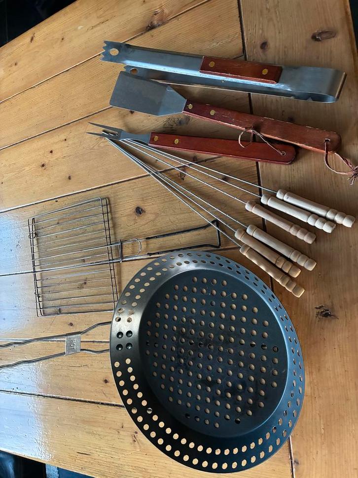 BBQ Gereedschap Set - Vleesvork, Tang, Pinnen, Vispannetje, Tuin en Terras, Barbecue-accessoires, Gebruikt, Ophalen