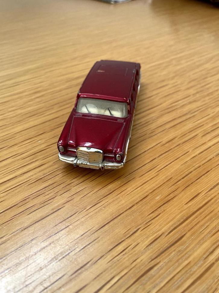 mercedes benz 600 Pullman Corgi Toys, Hobby en Vrije tijd, Modelauto's | 1:43, Gebruikt, Auto, Corgi, Ophalen of Verzenden