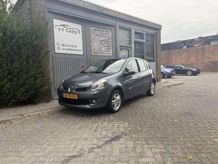 Renault Clio dealer onderhouden 1.4-16V Dynam.Luxe, Auto's, Renault, Bedrijf, Clio, ABS, Airbags, Airconditioning, Boordcomputer