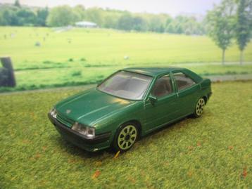1:43 Citroën Xantia - Bburago donkergroenmetallic beschikbaar voor biedingen