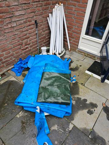 Gratis afhalen zwembad beschikbaar voor biedingen