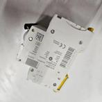 NIEUW !! 3X SCHNEIDER INSTALLATIEAUTOMAAT B10 400 VOLT, Ophalen of Verzenden, Nieuw