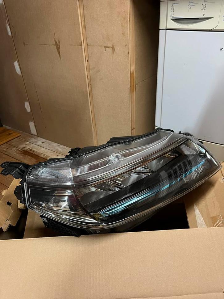 Koplamp Rechts Suzuki Vitara vanaf 2021, Auto-onderdelen, Verlichting, Suzuki, Gebruikt, Ophalen of Verzenden