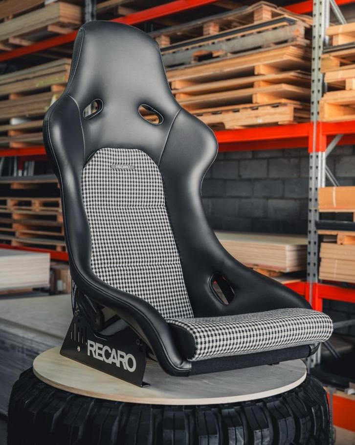 Recaro Classic Pole position Leder pepita zwart kuipstoel, Auto diversen, Tuning en Styling, Ophalen of Verzenden