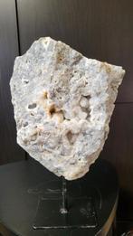 Prachtige ruwe kwarts op standaard, Ophalen of Verzenden