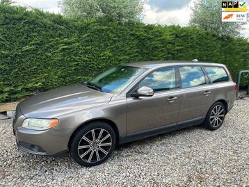 Volvo V70 2.5T FACELIFT! AIRCO TREKHAAK 353DKM NAP! beschikbaar voor biedingen