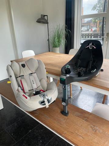 Autostoel + base, cybex, baby tot 4 jaar beschikbaar voor biedingen