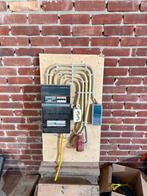 Elektrische installatie met schakelaars en stopcontacten, Doe-het-zelf en Verbouw, Elektra en Kabels, Ophalen, Gebruikt, Schakelaar