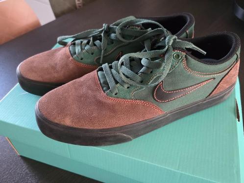 NIKE SB CHRON 2 groen met bruin maat 43, Kleding | Heren, Schoenen, Zo goed als nieuw, Sneakers of Gympen, Bruin, Ophalen