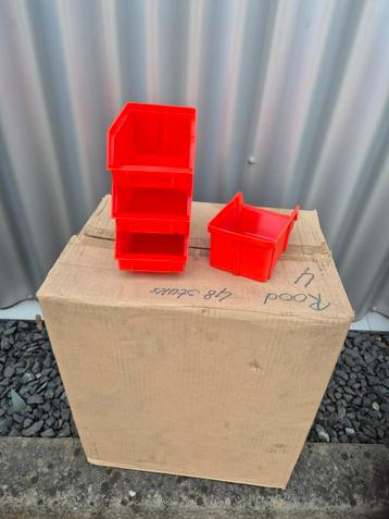 48 rode Opbergbakjes - Nieuw in Doos beschikbaar voor biedingen