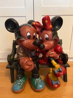 Mickey en Minnie Mouse op een bankje, Verzamelen, Disney, Ophalen of Verzenden, Zo goed als nieuw