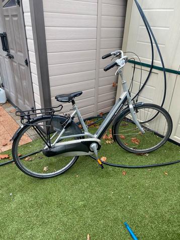 Stations fietsen. Sparte stella beschikbaar voor biedingen