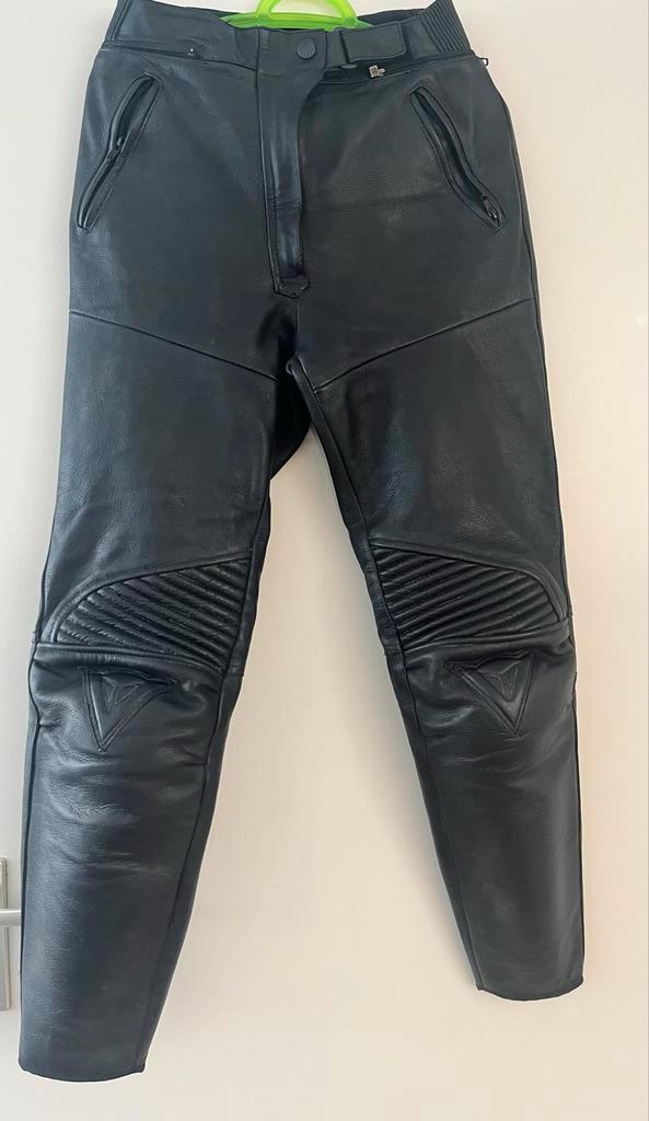 Originele Dainese  leren motorbroek  maat 40, Motoren, Kleding | Motorkleding, Broek | leer, Dames, Tweedehands, Ophalen of Verzenden