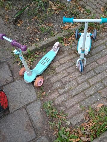Twee stepjes voor de kleintjes! beschikbaar voor biedingen