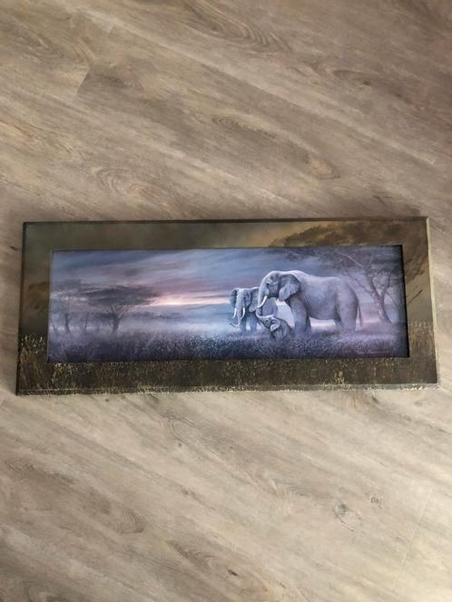 schilderij olifanten in het wild (expo), +/- 100 x 50 cm, Huis en Inrichting, Woonaccessoires | Schilderijen, Tekeningen en Foto's