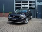 Volkswagen T-Roc 1.5 TSI Style | Carplay | Camera | Adaptive, Stof, 4 cilinders, 150 pk, Zwart